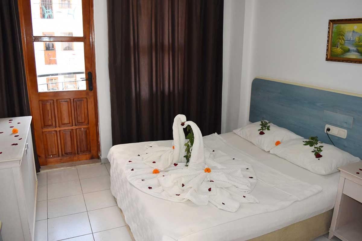 Ares Hotel Kemer Bilik gambar